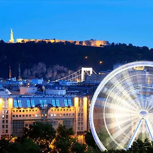 Отель Kempinski Corvinus