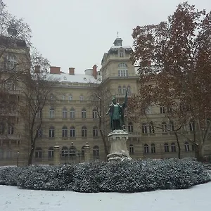  Apartamento Flat On Andrássy Avenue
